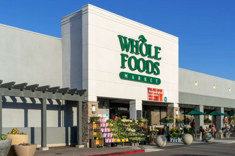 Exterior channel letter signage for Whole Foods Market designed by an expert business sign manufacturer Houston.